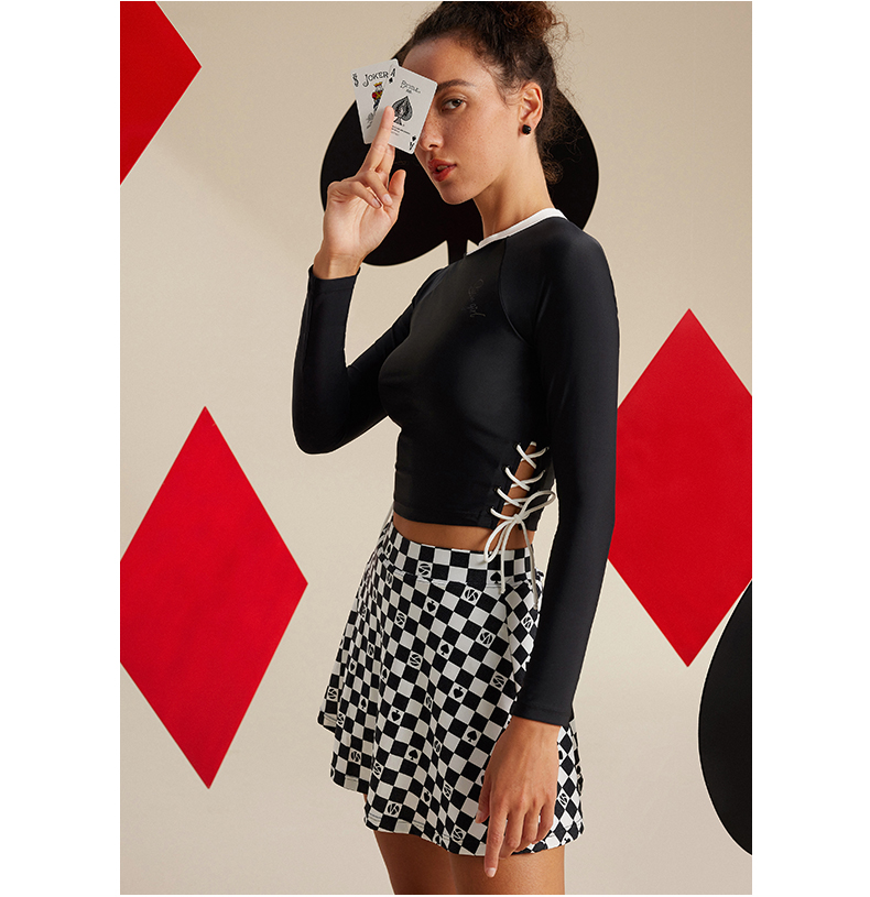 NEW IN | 魔幻趴泳装穿搭已就位！都给我卷起来！